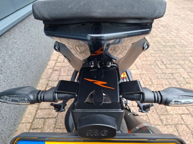 ktm - 1290-super-duke-r