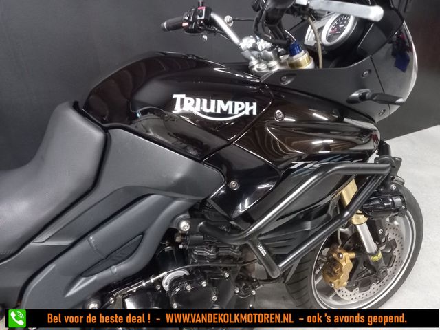 triumph - tiger-1050