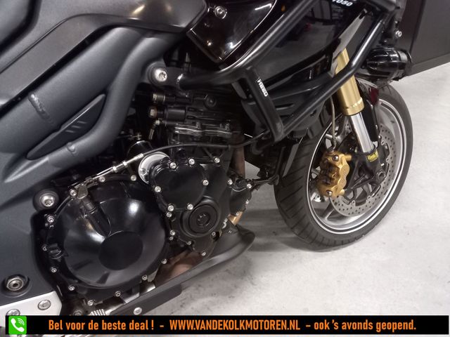 triumph - tiger-1050