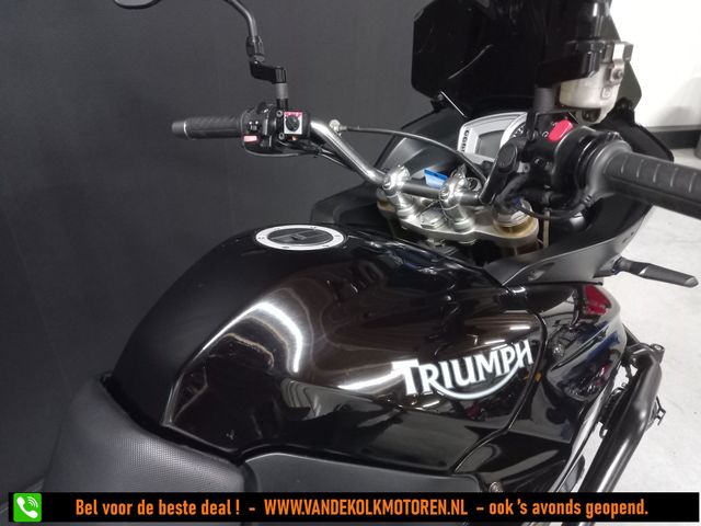triumph - tiger-1050