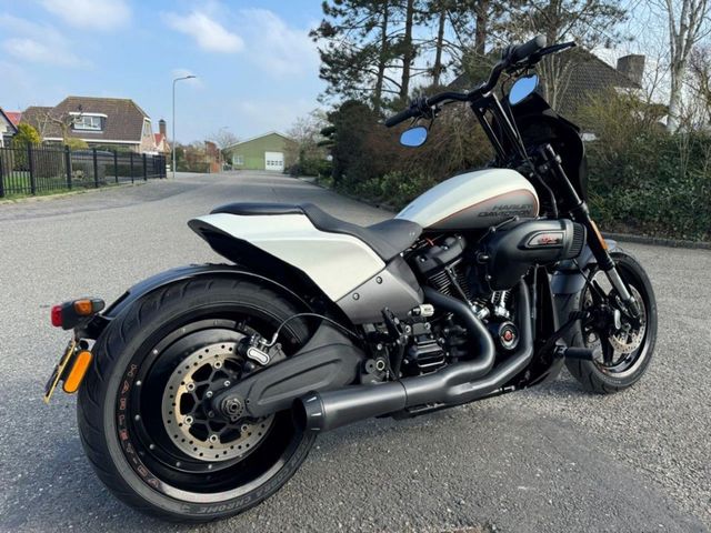harley-davidson - softail-fxdr-114