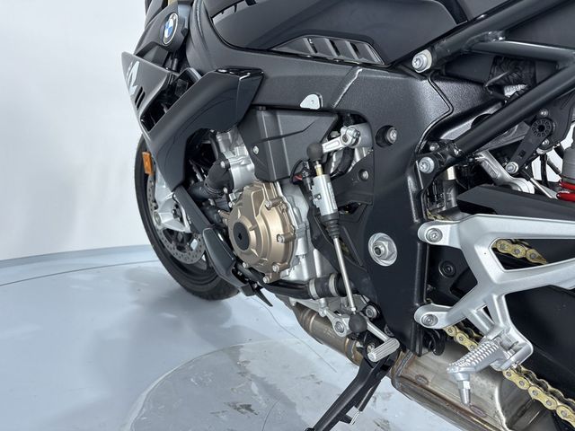 bmw - s-1000-r