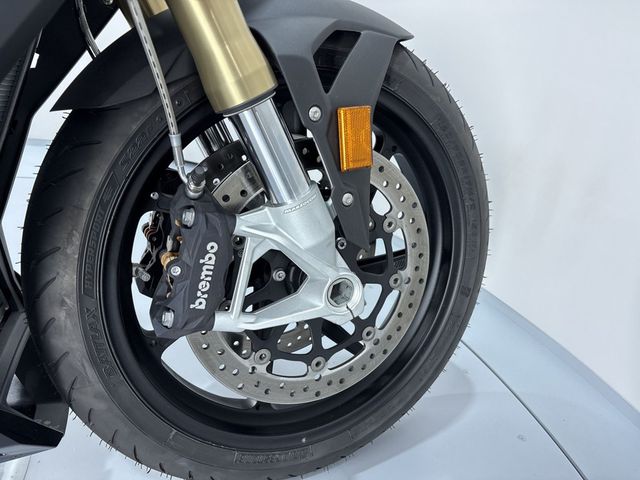 bmw - s-1000-r