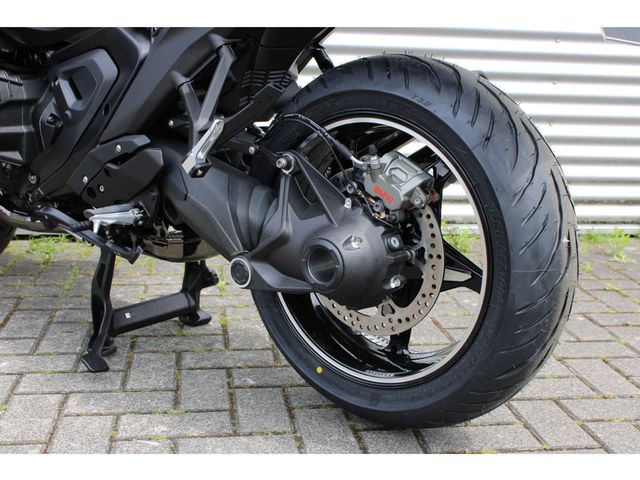 bmw - r-1300-rs