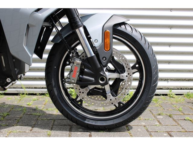 bmw - r-1300-rs