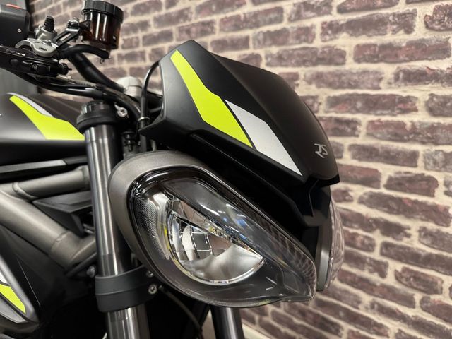 triumph - street-triple-rs