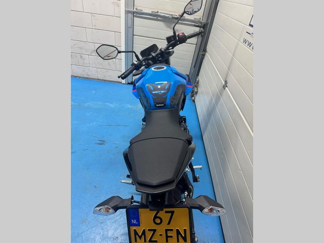 suzuki - gsx-8s