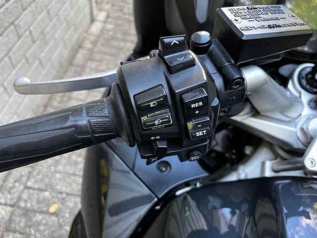 yamaha - fjr-1300