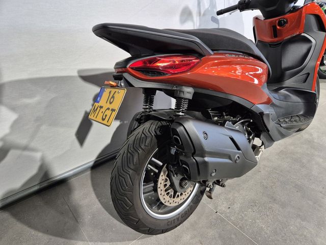 piaggio - beverly-400-s