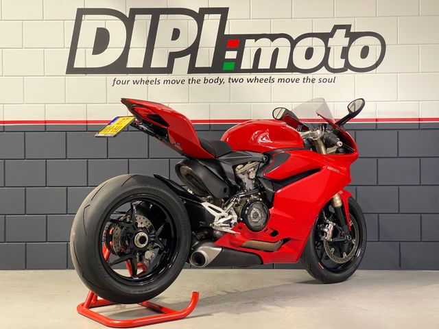 ducati - 1299-panigale