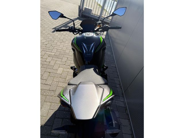 kawasaki - z900-se