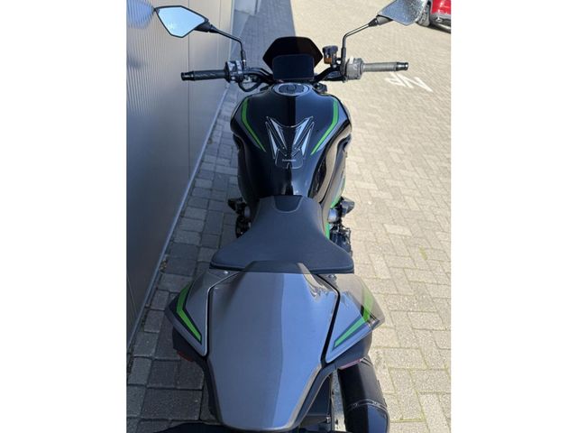kawasaki - z900-se
