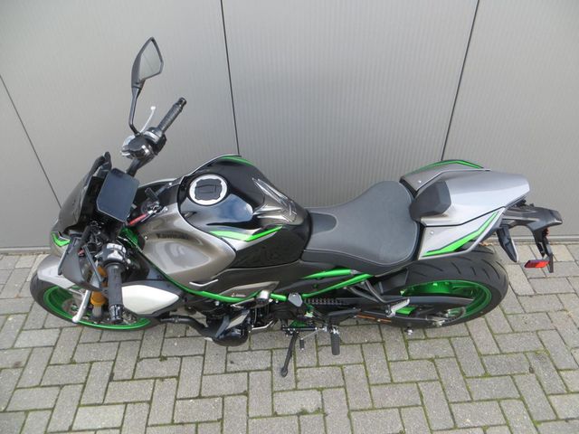 kawasaki - z900-se-performance