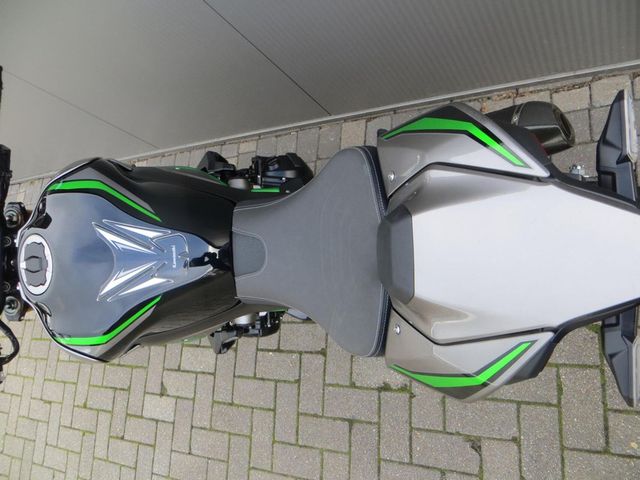 kawasaki - z900-se-performance