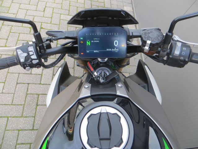 kawasaki - z900-se-performance