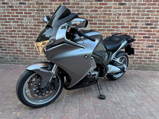 honda - vfr-1200-f-c-abs