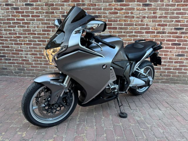 honda - vfr-1200-f-c-abs