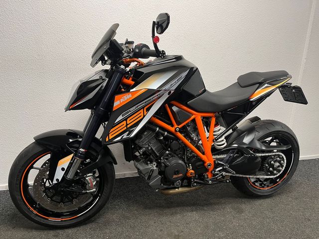 ktm - 1290-super-duke-r