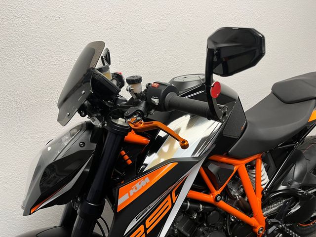 ktm - 1290-super-duke-r