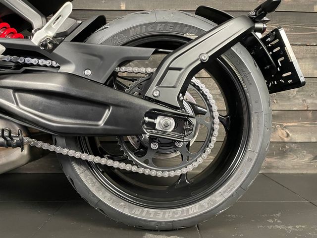 triumph - trident-660