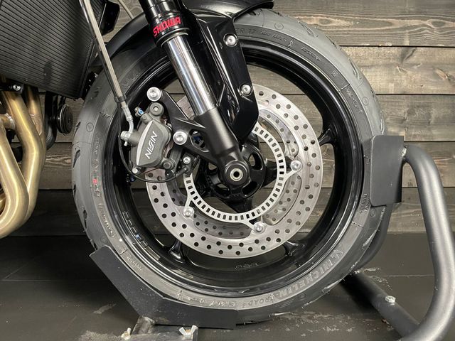 triumph - trident-660