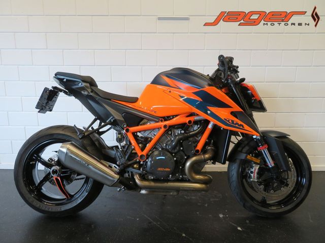 ktm - 1290-super-duke-r