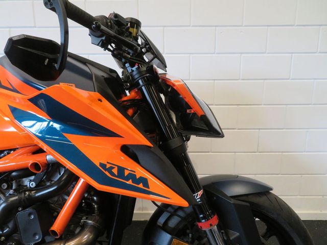 ktm - 1290-super-duke-r