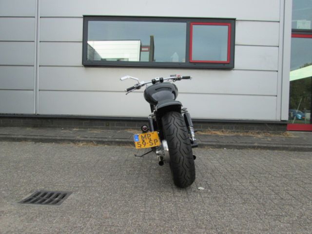 suzuki - vs-1400-intruder