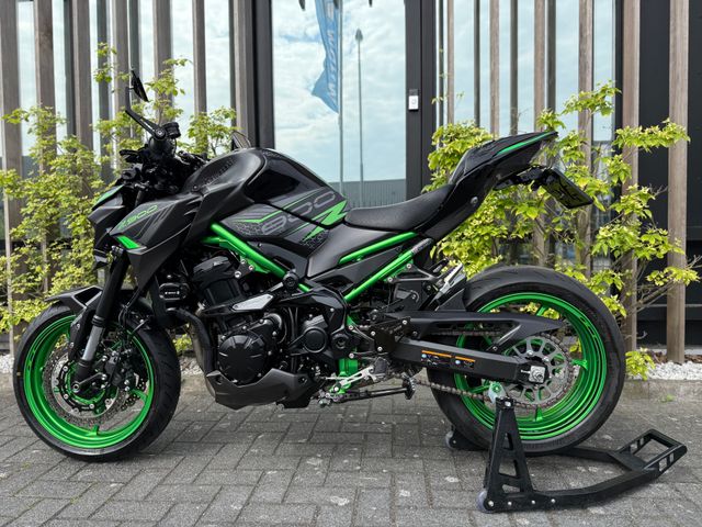 kawasaki - z900