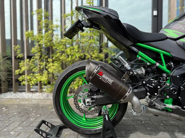 kawasaki - z900