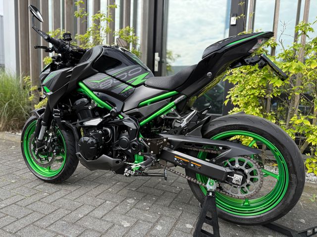 kawasaki - z900