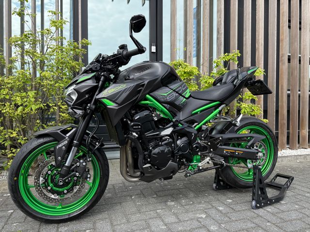 kawasaki - z900