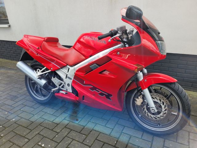 honda - vfr-750-f
