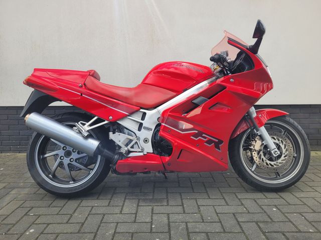 honda - vfr-750-f