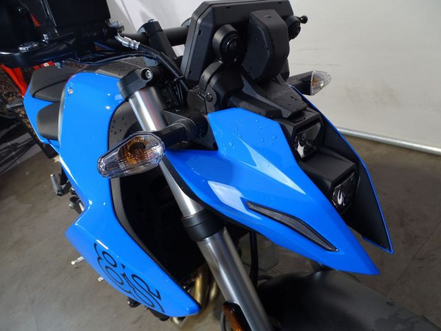 suzuki - gsx-8s