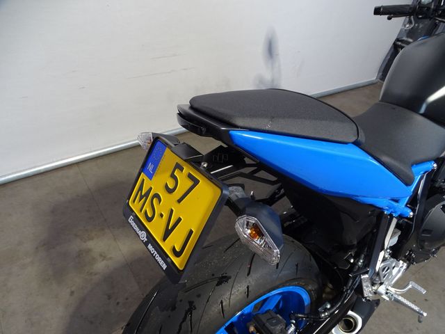 suzuki - gsx-8s