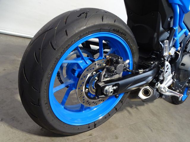 suzuki - gsx-8s
