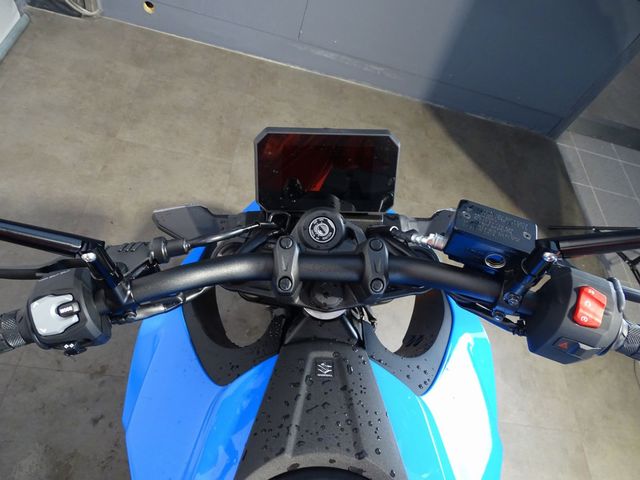 suzuki - gsx-8s