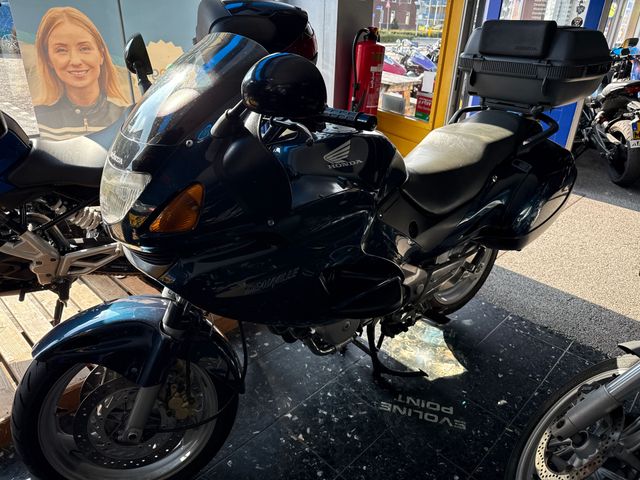 honda - nt-650-v-deauville