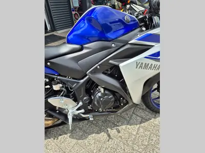 YAMAHA YZF R3 – foto 3