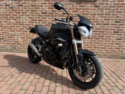 TRIUMPH SPEED TRIPLE 1050 ABS – foto 2