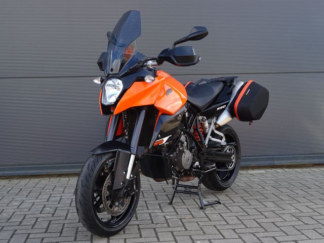 ktm - 990-supermoto-t