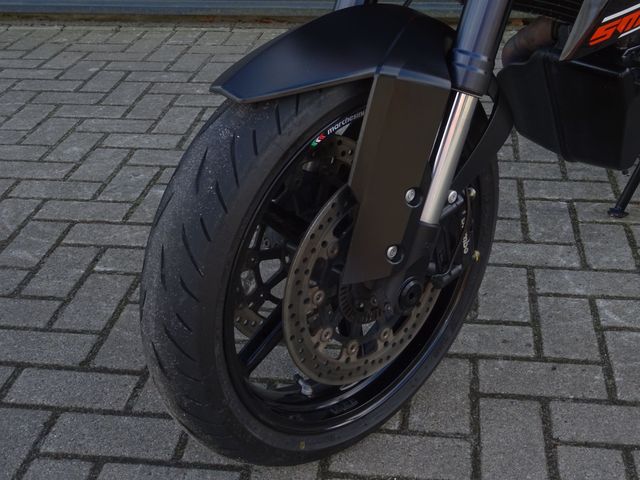 ktm - 990-supermoto-t