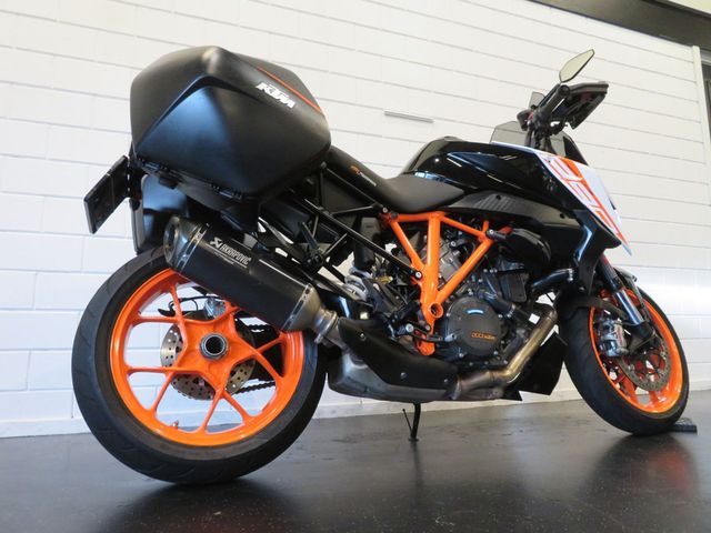 ktm - 1290-super-duke-gt