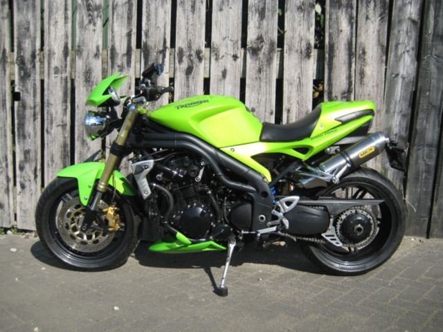 triumph - speed-triple-1050
