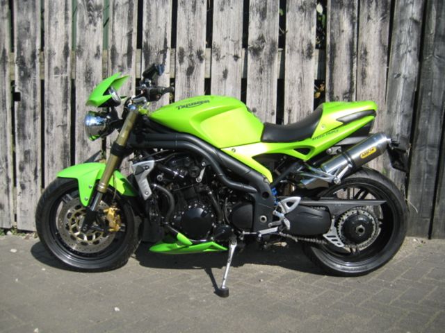 triumph - speed-triple-1050