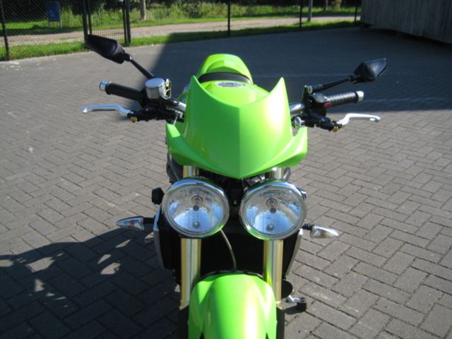 triumph - speed-triple-1050