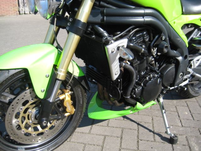 triumph - speed-triple-1050