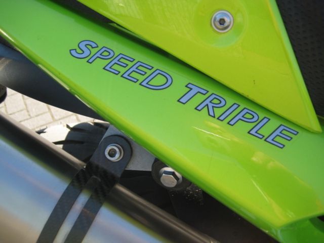 triumph - speed-triple-1050