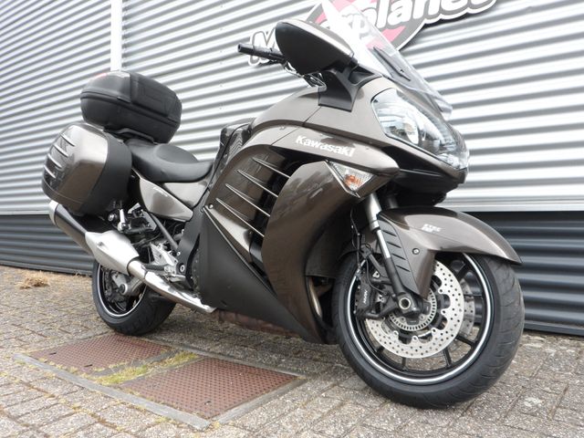 kawasaki - 1400-gtr